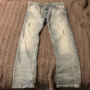 Men’s true craft light wash distressed jeans. Size 32x20. great condition